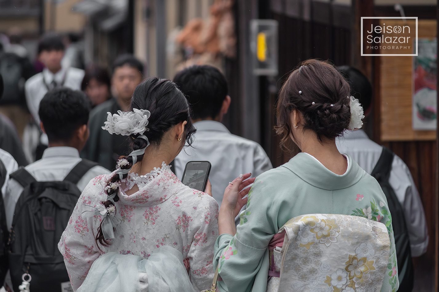 CHICAS EN KIMONO, KIOTO