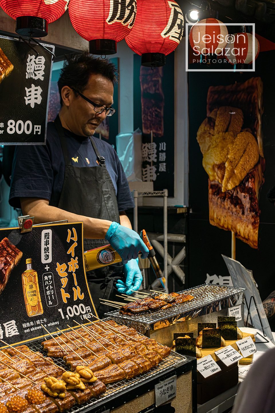 VENDEDOR BROCHETAS ANGUILA, OSAKA